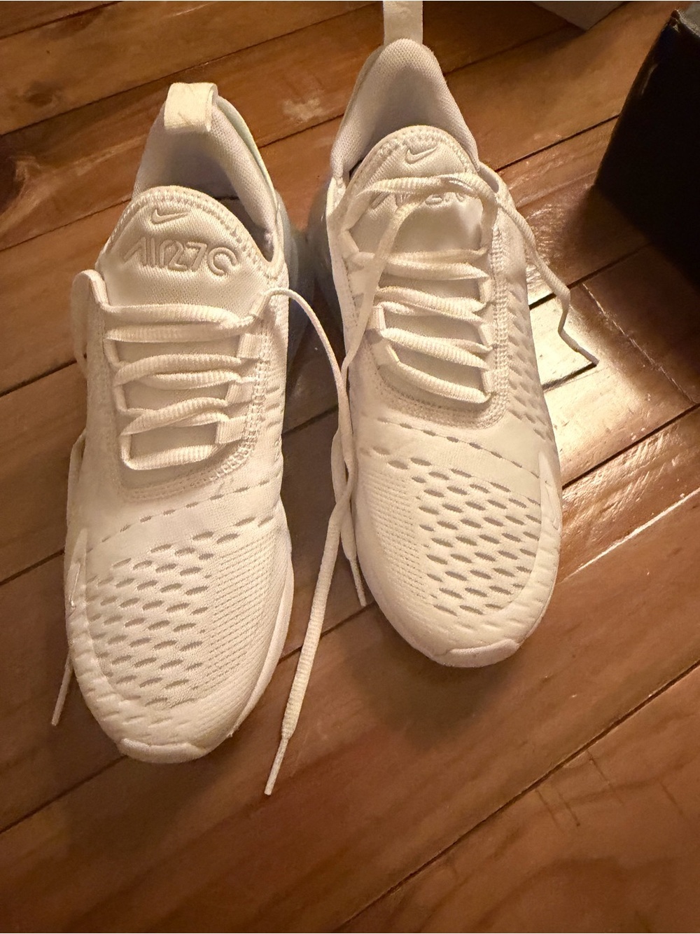 Nike Women’s Air Max 270 in White with Pale clear Heel - Picture 6 of 9